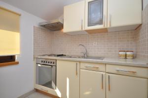 Apartments by the sea Vela Luka, Korcula - 9243