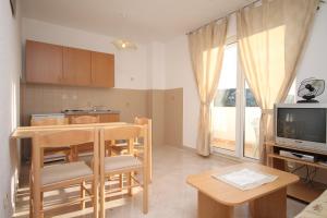 Apartments with parking space Seget Vranjica, Trogir - 8507