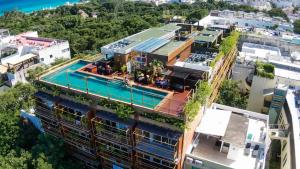 Nautical Design Apartment near Beach