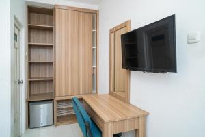 KoolKost near Mangga Besar Station (Minimum 6 Nights)