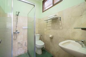 RedDoorz Plus near Kemang Raya