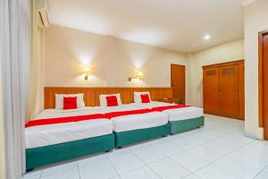 RedDoorz Plus near Kemang Raya