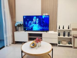 BOM HOMES- VINHOMES OCEAN PARK- SERVICE APARTMENt
