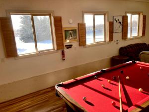 Chester Currents by KABINO Riverfront on Henrys Fork Air Conditioning Boat Launch Foosball Pool Table Huge Yard Garage WIFI