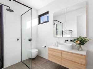 541 - 3 Bedroom Townhouse - Centrally Located- Free Parking - Free WIFI