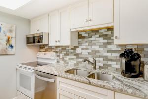 Forest Beach Villas 306