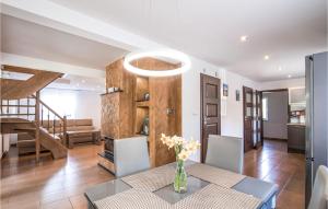 4 Bedroom Nice Home In Huta Wielka