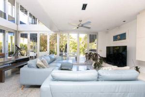 Casuarina Beachfront House - Hostie Properties