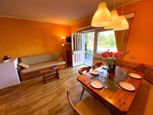 Sole 3 Garten Ferienwohnung mit Pool EG