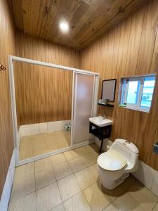 Nhà gỗ (chalet) 3 Phòng ngủ (Three-Bedroom Chalet)