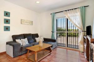 Villa Perez Zara Paco