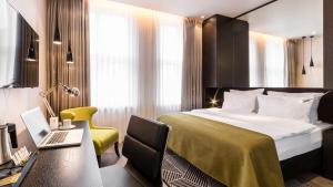 Standard Queen Room room in Holiday Inn Dresden - Am Zwinger an IHG Hotel