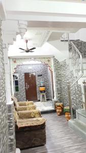 Jag Niwas Guest House & pure veg restaurant