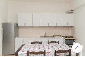 Apt., Center of Vlora 3