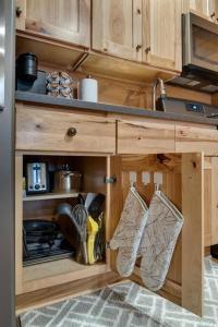 Hickory Suite - Main Street Lodge in Berlin