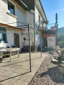 apartment, gite by the canal l Est,river Coney vosges france