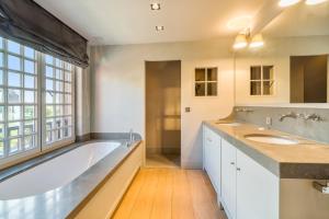 Luxe duplex villa8p in cottagestijl met wellness