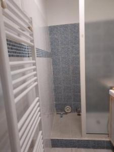 Studio en résidence parking couvert gratuit