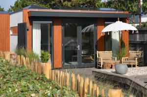 Olive Beach, luxury beachhouse 150 m from the beach