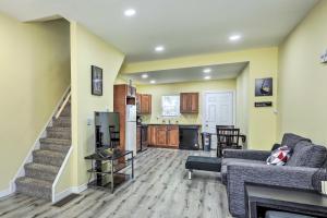 obrázek - Philly Townhome with Gas Grill about 5 Mi to Dtwn!