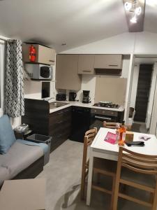 Campings Mobil Home Sylvie : photos des chambres