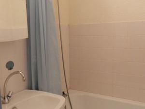 Studio cabine cosy avec balcon, pieds des pistes, 4 couchages, parking gratuit - FR-1-557A-16