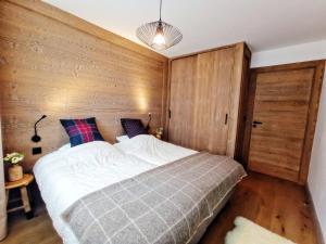 Appartement cosy au cœur du village avec balcon, proche pistes, parking et wifi - FR-1-598-78