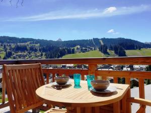 Appartement calme 3 pièces Les Gets, garage inclus - FR-1-598-40