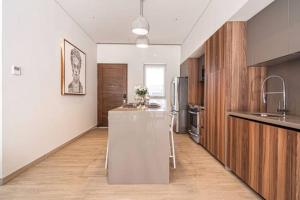 Amazing Cabo Marina condo with private jacuzzi