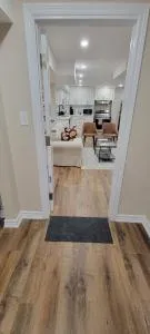 Guest Suite in Whitby - Ошава