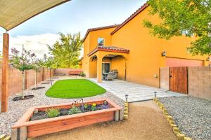 Walk to Netflix Studios Updated ABQ Getaway!