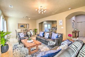 Walk to Netflix Studios: Updated ABQ Getaway!