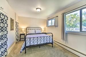 Beautiful Cody Abode with Grill - Walk to Downtown!