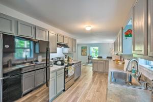 Peaceful Athens Retreat at Sleepy Hollow Lake