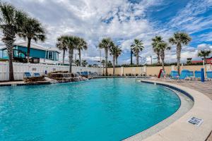 Majestic Beach Resort Tower 1-711