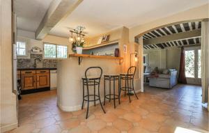 Maisons de vacances Beautiful Home In Le Plan-de-la-tour With Outdoor Swimming Pool, Wifi And 5 Bedrooms : photos des chambres