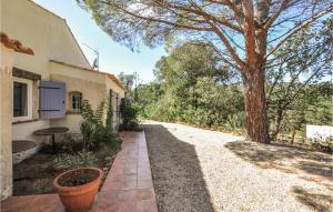 Maisons de vacances Beautiful Home In Le Plan-de-la-tour With Outdoor Swimming Pool, Wifi And 5 Bedrooms : photos des chambres