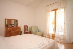 Apartments with parking space Sveti Jakov, Losinj - 8011