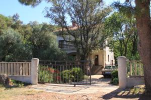 Apartments by the sea Cove Merascica, Cres - 8071 