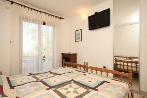 Apartments by the sea Cove Merascica, Cres - 8071