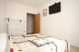 Apartments by the sea Cove Merascica, Cres - 8071