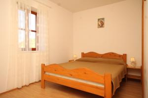 Two-Bedroom Apartment with Terrace and Sea View room in Family friendly seaside apartments Susak Losinj - 8050