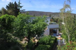 Apartments by the sea Cres - 7806 