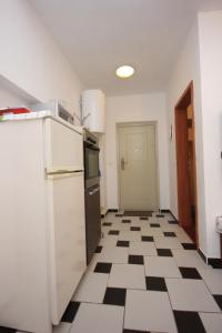 Apartments by the sea Artatore, Losinj - 7935