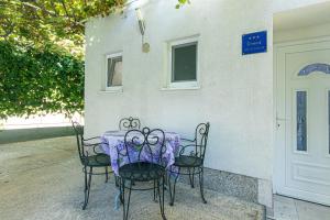 Apartments by the sea Podaca, Makarska - 13069