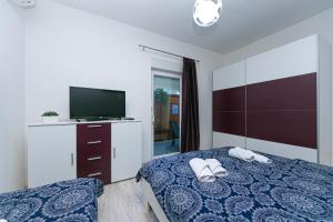 Apartments by the sea Podaca, Makarska - 13069