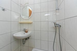 Apartments by the sea Podaca, Makarska - 6677