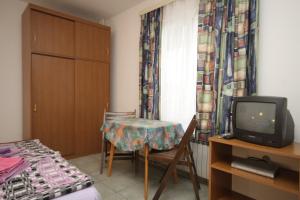 Apartments and rooms by the sea Mali Losinj (Losinj) - 7953