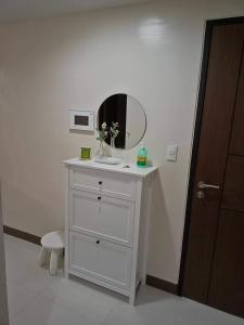 Modern 1BR Apartment in Makati