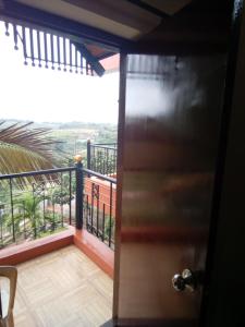 New Hill Valley Family Homestay-WiFi-View